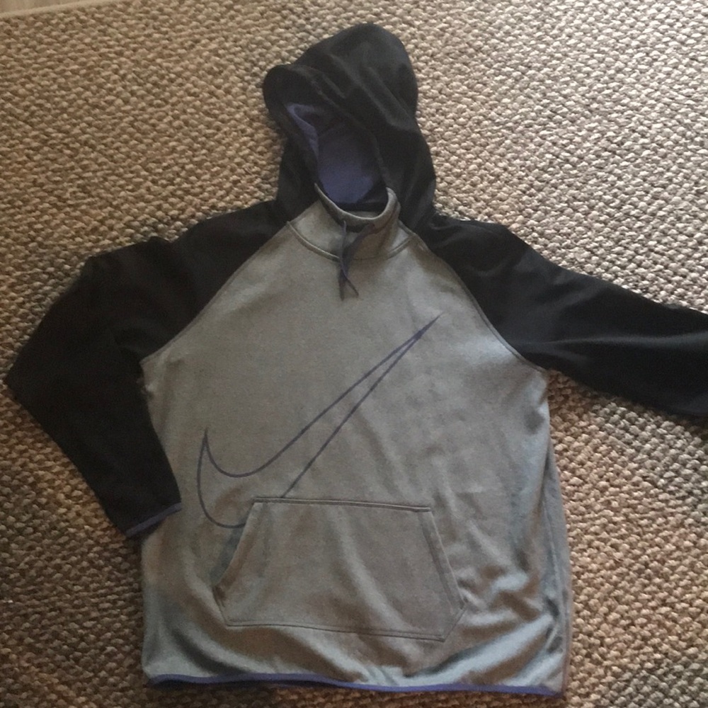 Nike DRI-FIT Sweater